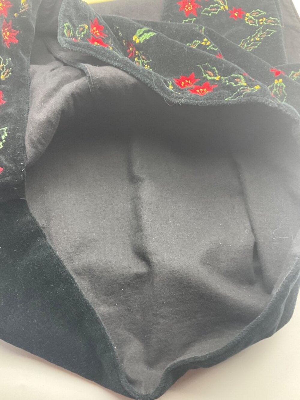 Vintage Chrysantheme L Black Velvet Vest Poinsettia Embroidery Adjustable Preppy - Picture 12 of 15